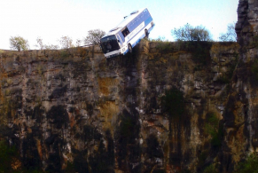 car-teeter-Casualty-Bus-4